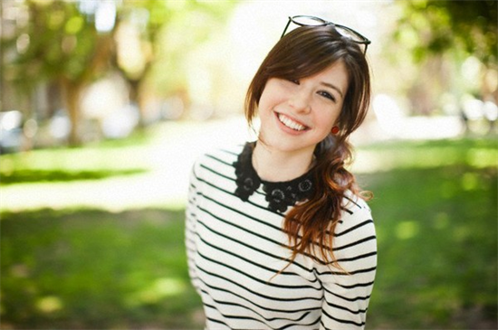 6 đặc điểm của bạn gái được các chàng chấm 