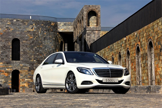 “Xế nội” đắt nhất Việt Nam có gì?