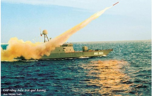 Lời cảnh cáo đanh thép của Việt Nam: Tên lửa đối đất trên tàu ngầm Kilo