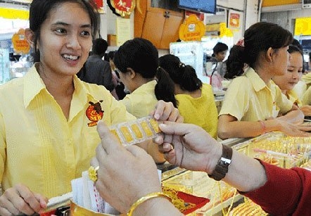 Đưa “của để dành” ra khỏi đáy két, gầm giường