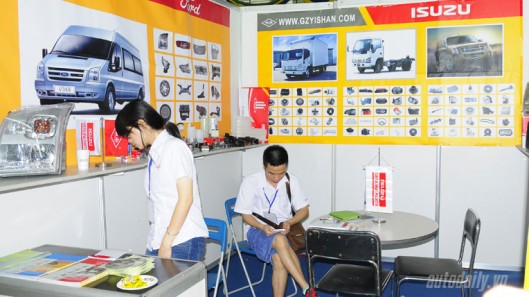 Vietnam AutoExpo 2013: Tràn ngập “đồ” Tàu