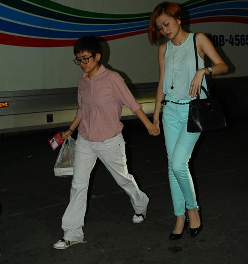 Thiều Bảo Trang khóc nức nở vì sợ lộ ảnh nhạy cảm