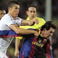 Messi – Ronaldo: Trên đỉnh và dưới vực