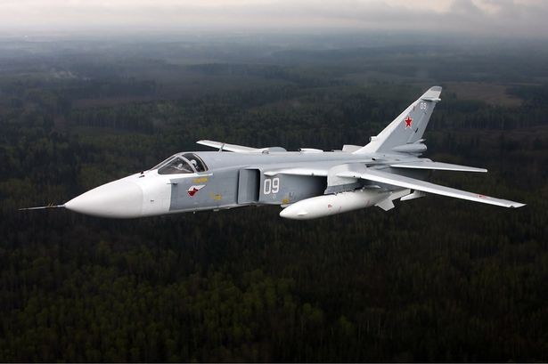 Su-24 Syria bất ngờ xuất kích, suýt đụng độ không quân Anh