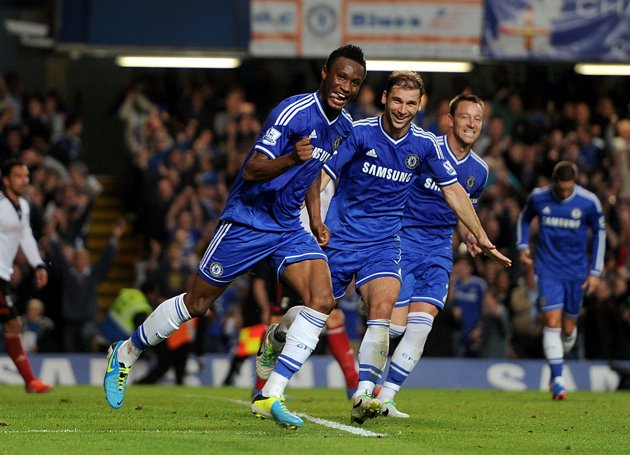 Chelsea 2-0 Fulham: The Blues lên đầu bảng
