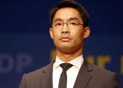 Phó Thủ tướng Đức gốc Việt từ chức