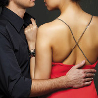 Bàng hoàng phát hiện chồng từng yêu bạn thân