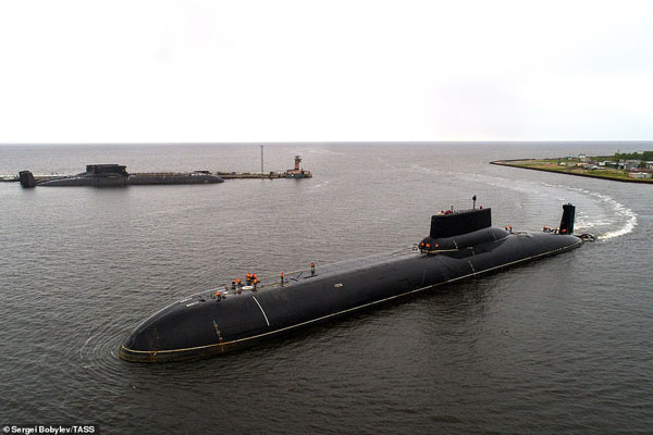 Khám phá bên trong tàu ngầm hạt nhân lớn nhất thế giới của Nga
