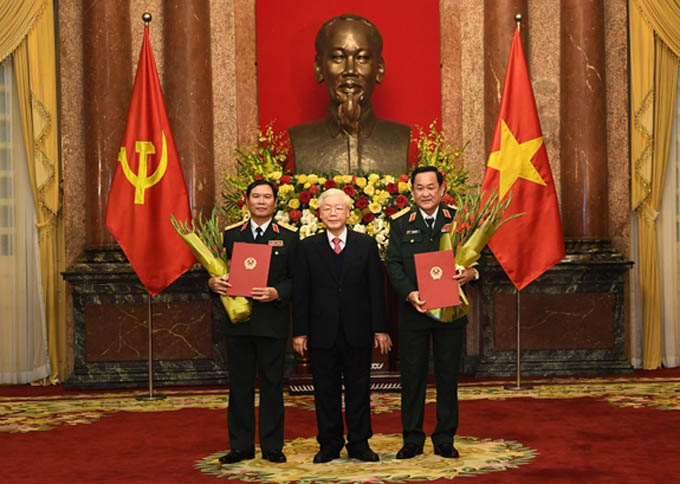 Tổng Bí thư, Chủ tịch nước Nguyễn Phú Trọng trao Quyết định thăng quân hàm Thượng tướng đối với hai đồng chí Thứ trưởng Bộ Quốc phòng