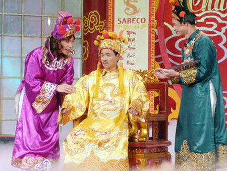 Ảnh giả gái hiếm hoi của 'cô Đẩu' Xuân Bắc