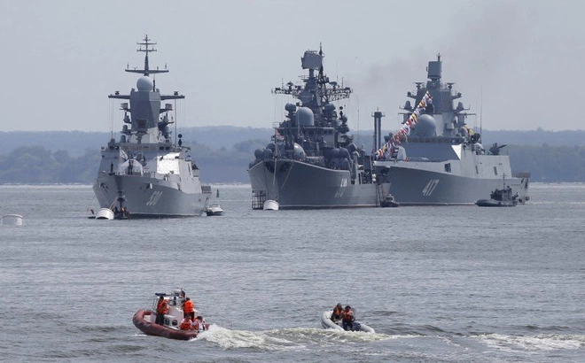 Hàng loạt tàu chiến, máy bay Nga tập trận trên biển Baltic