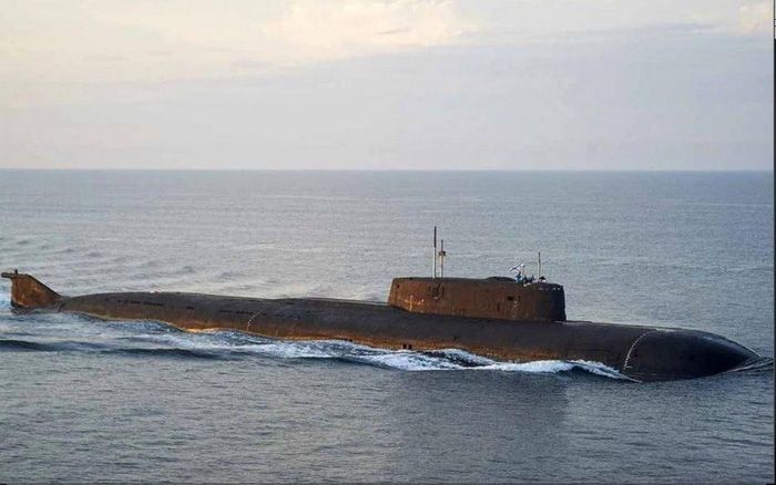 Tàu ngầm hạt nhân Nga mang hơn 100 tên lửa vào Baltic