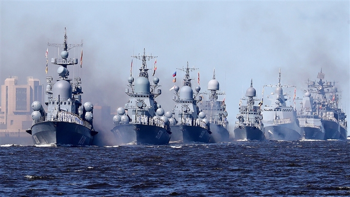 100 tàu chiến, máy bay quân sự tại lễ duyệt binh kỷ niệm thành lập Hải quân Nga