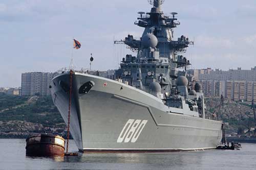 CLIP: Sức mạnh ''bất diệt'' tàu tuần dương lớn nhất thế giới của Nga