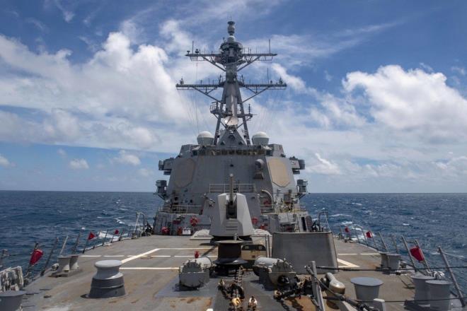 Bộ trưởng Quốc phòng Mỹ: Trung Quốc còn lâu mới theo kịp năng lực hải quân Mỹ