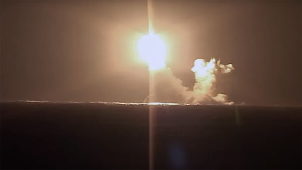 Cận cảnh tàu ngầm hạt nhân mới nhất của Nga lần đầu phóng tên lửa đạn đạo