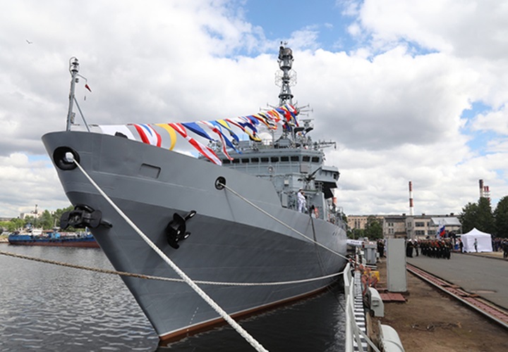 ẢNH: Tàu trinh sát điện tử Nga giúp Iran chặn đứng cuộc tấn công trả đũa của Mỹ