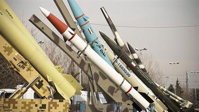 Iran chuẩn bị 20 tên lửa sẵn sàng trả đũa Israel?