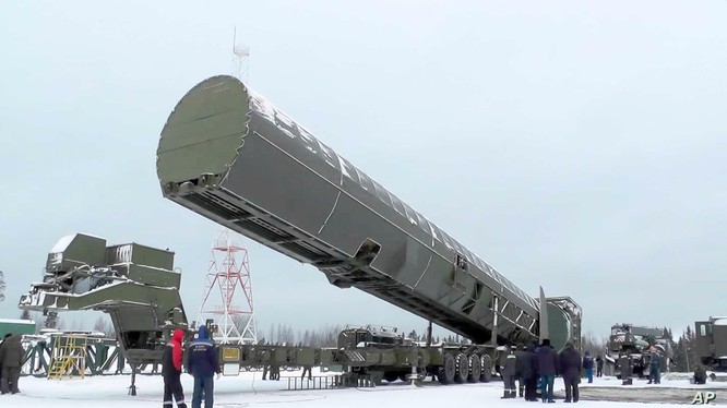 Tổng thống Putin: ''Quá trình chế tạo tên lửa đạn đạo Sarmat sắp hoàn thành''