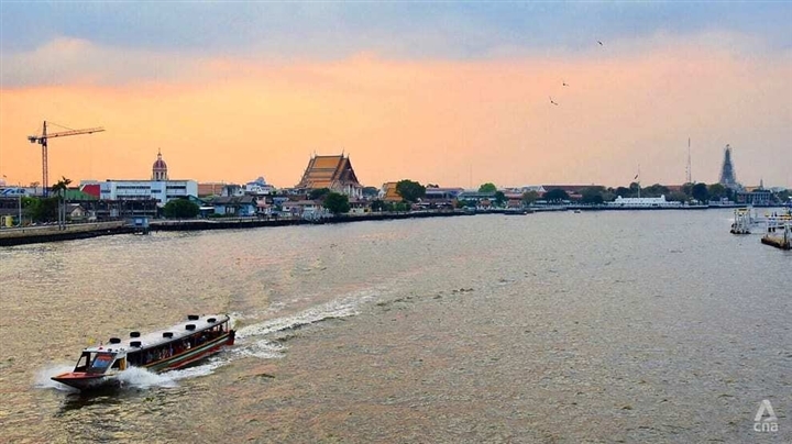 Thái Lan phong tỏa thủ đô Bangkok và 9 tỉnh lân cận
