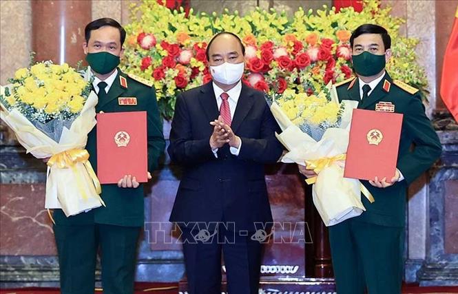 Trao Quyết định thăng hàm Đại tướng cho Bộ trưởng Bộ Quốc phòng Phan Văn Giang
