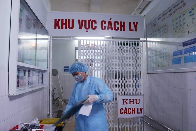 Thêm 4 trường hợp mắc COVID-19, Việt Nam có 590 ca bệnh
