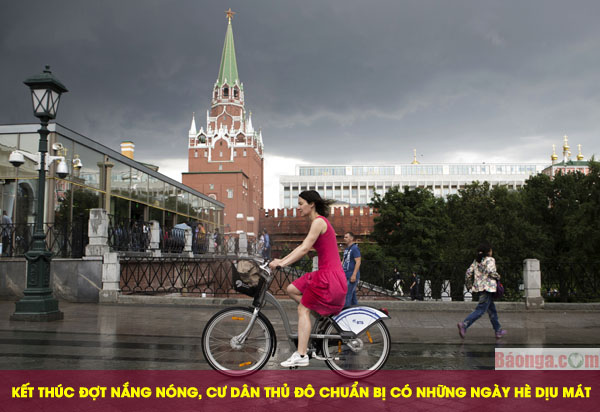 Moskva: Kết thúc đợt nắng nóng, cư dân thủ đô chuẩn bị có những ngày hè dịu mát
