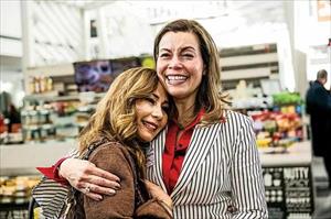 43 năm lạc nhau, chị em gốc Việt đoàn tụ nhờ xét nghiệm rẻ tiền