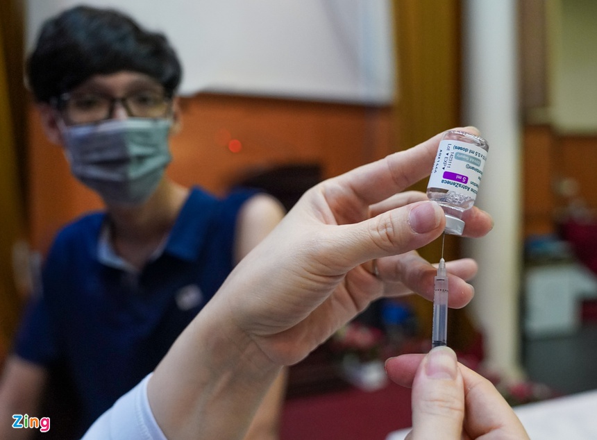 Thủ tướng yêu cầu ưu tiên vaccine về trong tháng 7 cho TP.HCM