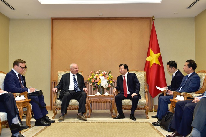 Phó Thủ tướng Trịnh Đình Dũng tiếp Đại sứ LB Nga tại Việt Nam