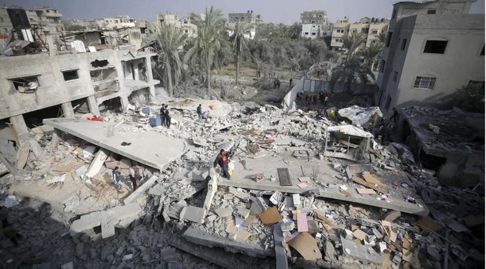 Gần một nửa bom Israel thả xuống Dải Gaza là ''bom ngu''