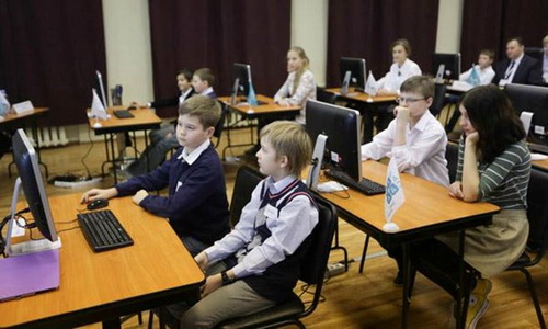 Tổng thống Nga Putin: Tổ chức nước ngoài 'cướp' nhân tài Nga