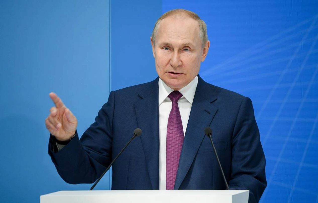 Tổng thống Nga Vladimir Putin tuyên bố chính thức kết thúc ''những ngày không làm việc'' ở Nga từ ngày 12/5/2020