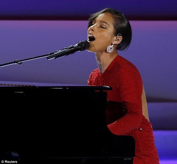 Đến lượt Alicia Keys “bùng nổ” trong lễ nhậm chức của Tống thống Mỹ