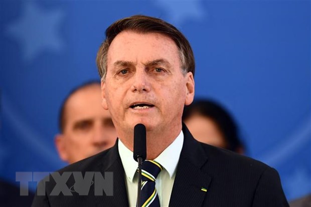 Hiệp hội Báo chí Brazil kiện Tổng thống vì không đeo khẩu trang