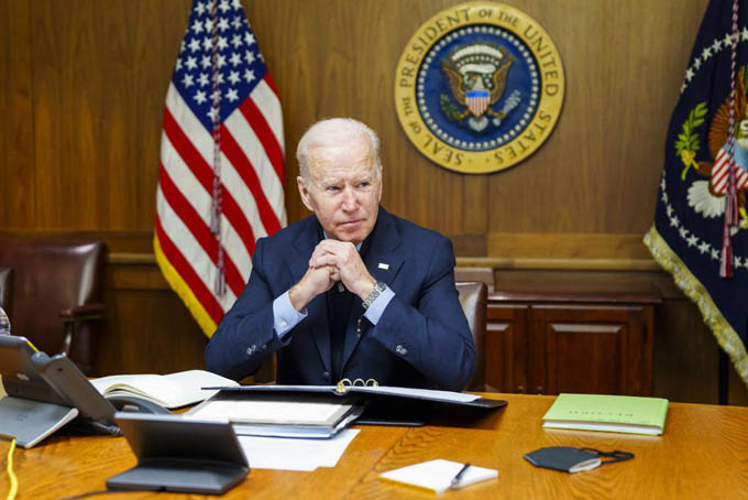 Chính quyền Biden lo sợ lửa cháy tới chân nếu Nga động binh ở Ukraine