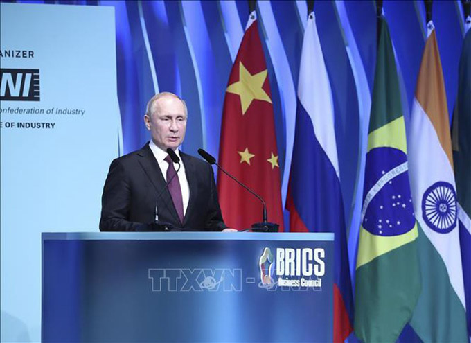 Tổng thống Vladimir Putin nêu lý do kinh tế Nga tránh được suy thoái
