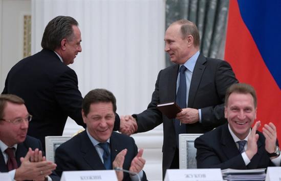 Tổng thống Putin tặng sách tự học tiếng Anh cho Bộ trưởng dịp sinh nhật