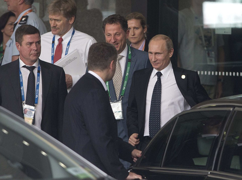 Thực hư tin đánh bom đoàn xe của Tổng thống Putin bằng 50 quả bom