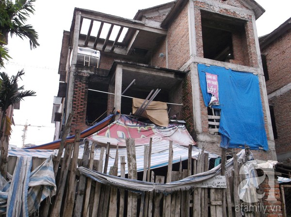 Trắng đêm phục kích 'bắt ma' ở biệt thự