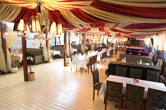 Chương trình ca nhạc mừng nhà hàng Tre Vàng tròn 1 tuổi