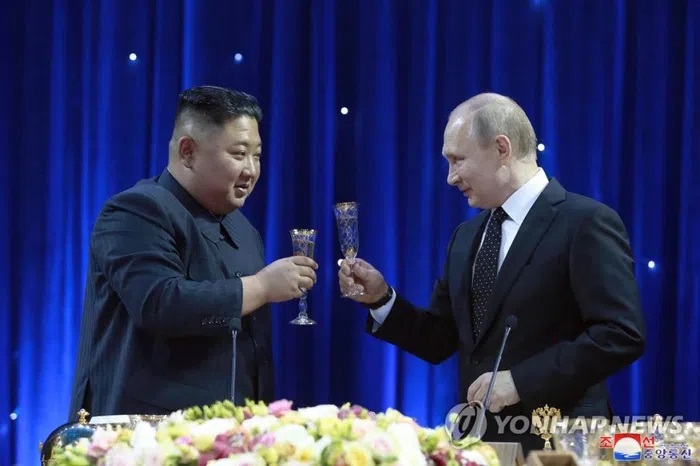 Ông Kim Jong Un thể hiện sự ủng hộ hoàn toàn với Nga giữa cuộc chiến ở Ukraine