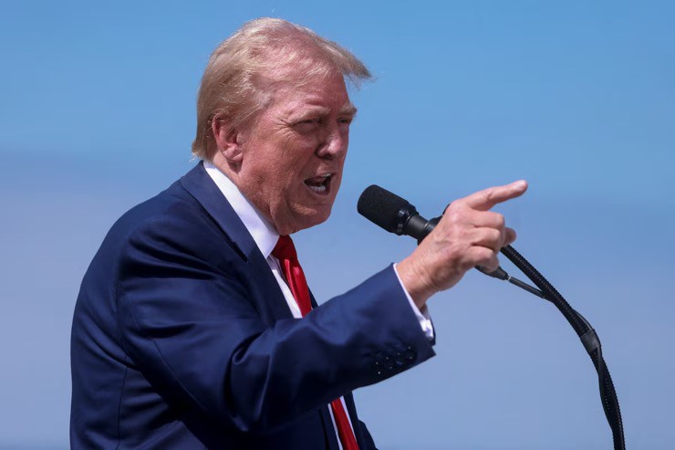 Ông Trump phản ứng với lời kêu gọi gia tăng trừng phạt Nga của ông Zelensky