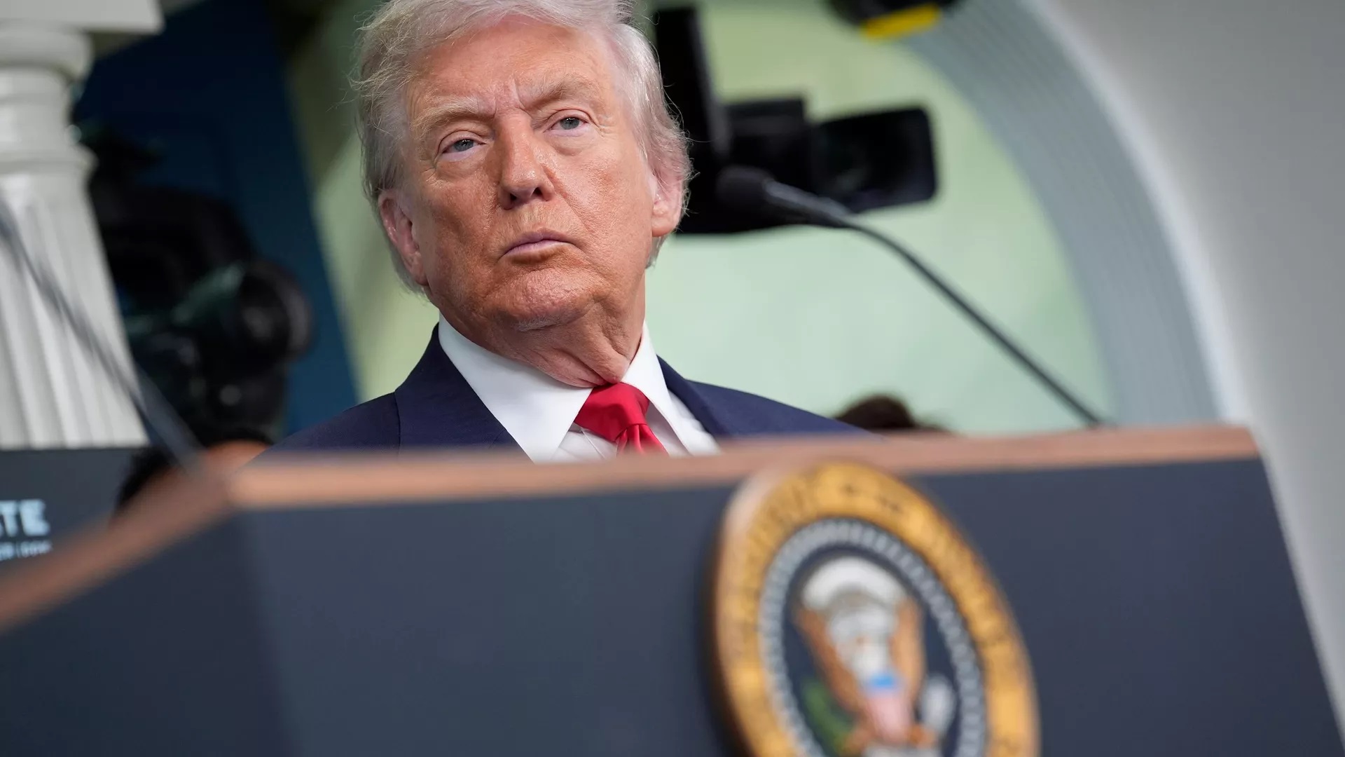 Ông Trump nói số phận của các cuộc đàm phán về Ukraina sẽ rõ ràng trong hai tuần tới