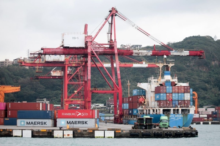 Trung Quốc dừng nhập khẩu nhiều mặt hàng từ Đài Loan