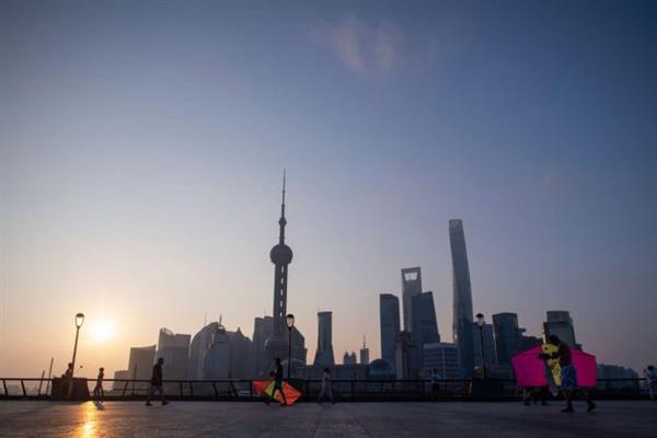 Thương chiến “bầm dập”, kinh tế Trung Quốc hụt hơi