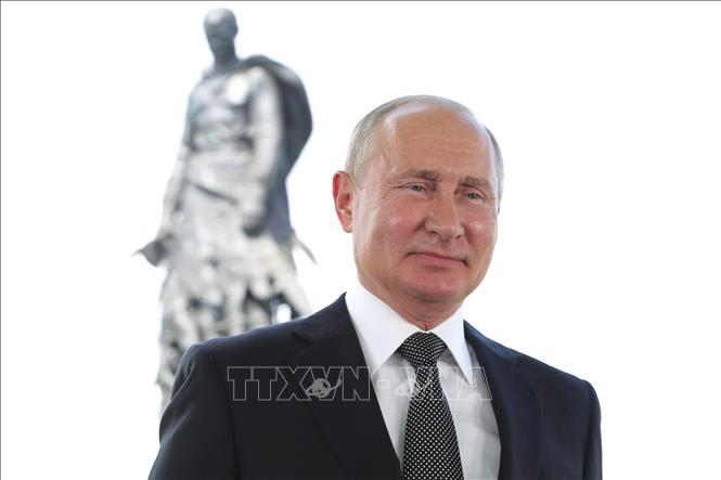 Tổng thống Nga ủng hộ kế hoạch lùi lễ diễu hành Trung đoàn Bất tử