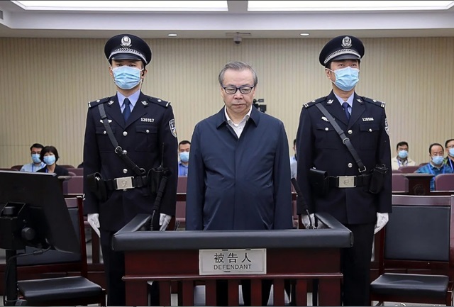 Quan tham Trung Quốc giấu 3 tấn tiền mặt đã bị tử hình
