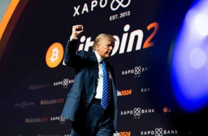 Ông Trump làm gì với 1,4 tỷ USD thu được từ tiền số?