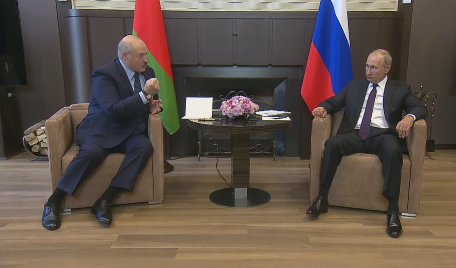 Căng thẳng tột độ: Belarus đóng biên với Ukraine, Ba Lan; rộ tin ông Lukashenko bí mật gửi con đến Moskva